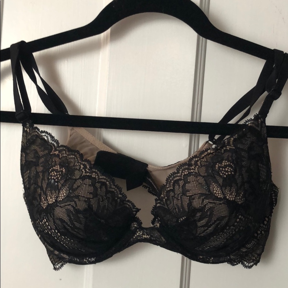 Victoria’s Secret Sexy Plunge Bra